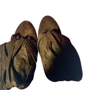 Lowcut pull on boots